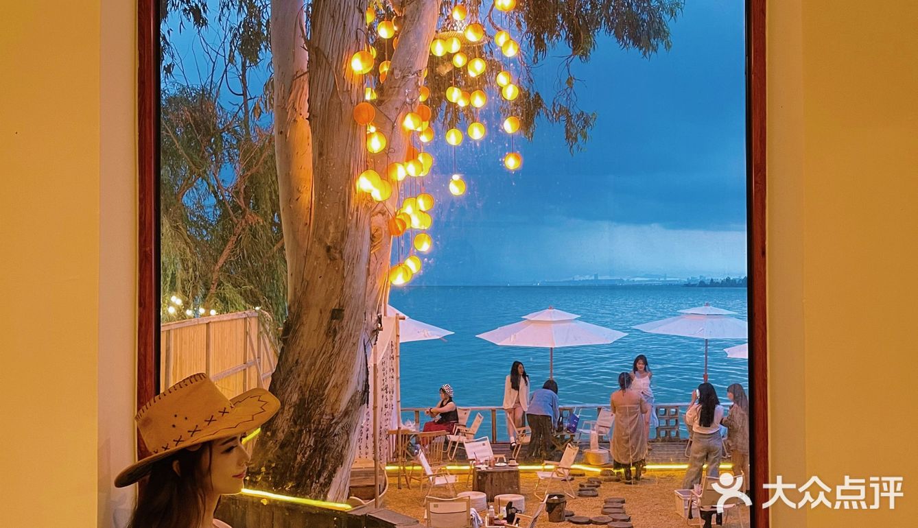 穿过上帝为你打开的窗和门，来看树与海