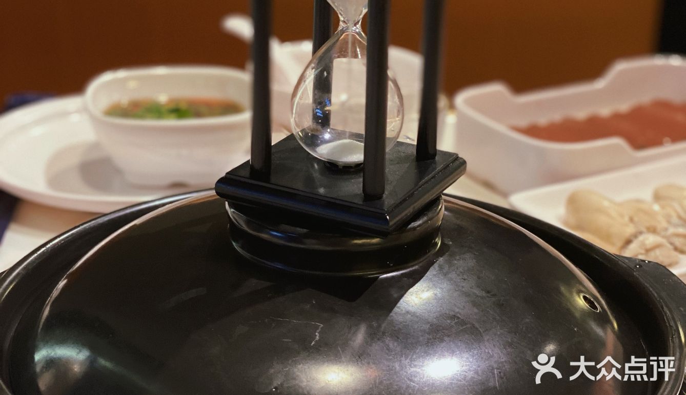 秋日滋补养生火锅安排上了｜吓伟蚝门火锅