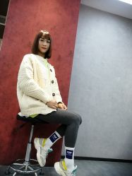 -诗悦发型烫染SALON