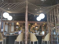 大堂-日进一片海.生腌海鲜火锅.宵夜烧烤(三里屯总店)