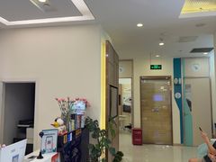 -维乐口腔(美维云门诊陆家嘴店)
