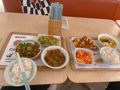 -老乡鸡(上海白玉兰广场店)