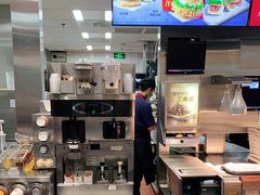 -麦当劳(轻轨曹杨路店)