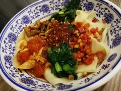 三合一扯面-令氏家外家周秦食府(高新店)