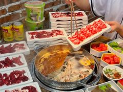 -来龍儿鲜切牛肉自助老火锅