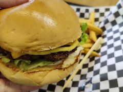 -UMAMI乌玛米披萨·汉堡·清真Halal(红岭北店)