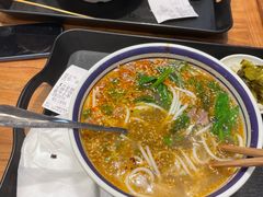 -云阿蛮云南生烫牛肉米线(奉贤路店)