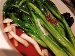 白灼菌菇菜心-新白鹿餐厅(松江开元地中海店)