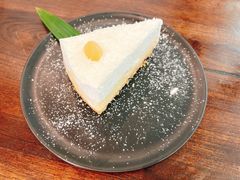 -Chom Cafe and Restaurant