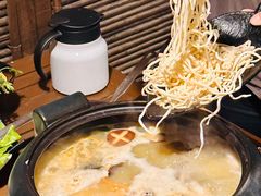 -汤宴·参须肚包鸡(南京路店)