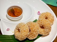 炸虾饼配泰国梅子酱-帕蓝·暹罗料理(大学路店)