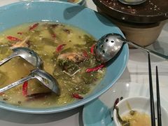 -姚姚酸菜鱼·金戈戈香港豉油鸡(喜荟城联名店)