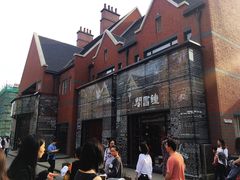 -钟书阁(松江泰晤士小镇店)