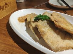 香炸野生鲳鱼-必点海鲜·鲅鱼水饺(鞍山西道店)