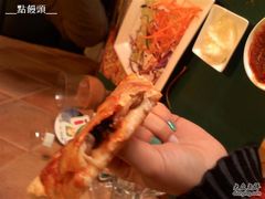 咬了两大口-棒约翰比萨·意面(张江店)