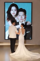 -乐派诗婚纱摄影