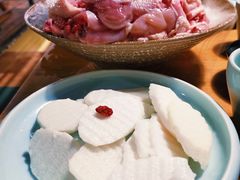-洪氏嗨捞·广东猪肚鸡·椰子鸡火锅(西咸万象城店)