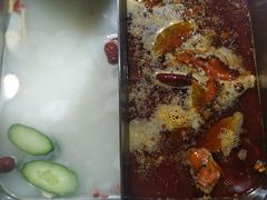 -东巴婆婆云南鱼豆花火锅(大东门店)