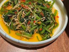 酸笋炒空心菜-浩海火燒雲傣家菜(芮欧百货店)