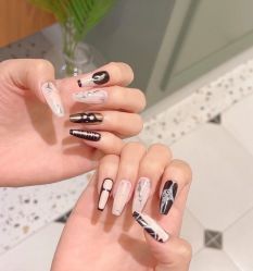 -兔猫ToMoreNails美甲美睫