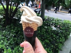 -喜茶(上海打浦桥日月光gelato lab+店)