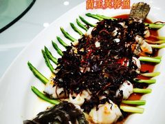 -彩云天云南餐厅