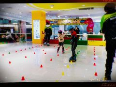 -阿布溜溜(同曦假日百货店)