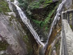-燕子河大峡谷天坑仙境