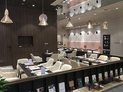 -钟书阁(群光广场店)