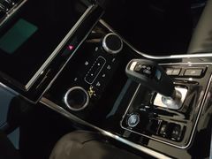 -上海伟杰·捷豹路虎4S店(闵行店)