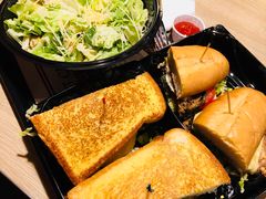 -The Habit Burger Grill 哈比特汉堡(复兴soho店)