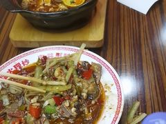 -山城欢现炒食堂(上海城店)