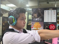 -都市枪神实弹射击俱乐部