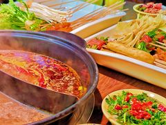 -签多多串串香火锅