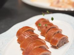 炭烧脆皮有米猪-广州酒家(文昌总店)