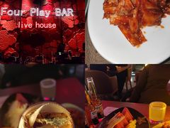 -FOUR PLAY BAR