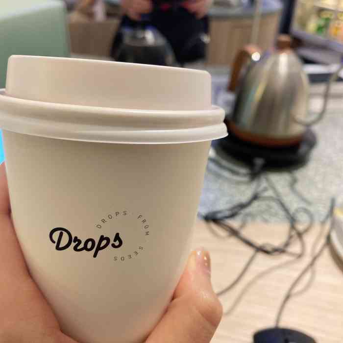 drops咖啡工作室(复兴中路店)-"你是先知道的黑石公寓drops,还是童届.