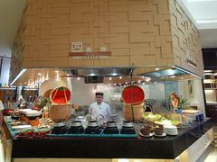 -亚龙湾希尔顿自助餐厅·海鲜·烧烤·沙滩BBQ·现场乐队