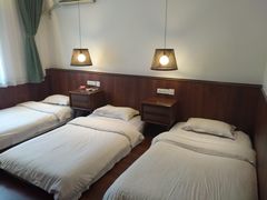 -拖板鞋咖啡旅行酒店(春熙路地铁站店)