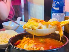 海鲜豆腐汤-富乐满韩国正宗炸鸡韩国料理(虹泉路店)