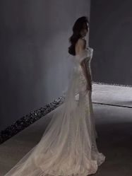 -Lady  Jane高端婚纱礼服馆