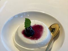 -MONICH牛排融合餐厅(和义大道购物中心店)