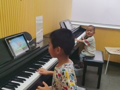 -The ONE 智能钢琴教室音乐恋琴吧·青岛市海玖玖艺术培训学校