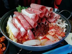 部队锅-MI WU FACTORY米屋美食工厂餐厅(绿地店)