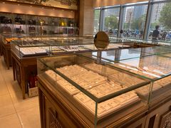 -华夏典当行(龙德广场店)