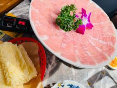 雪花猪颈肉-禄婶鸡煲·打边炉