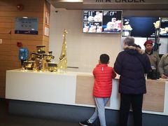 -麦当劳(乳山路店)