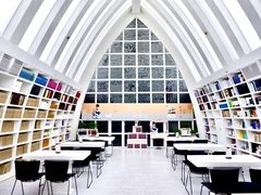 -钟书阁(松江泰晤士小镇店)