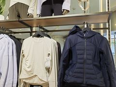 -lululemon(上海浦东IFC店)