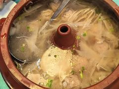 瑶家泉水狮子头汤-大师傅金奖啤酒鱼(西街口总店)